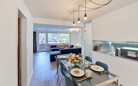 Saphir: Diseño De Interiores, Cocina, Techo, Piso, Mueble, Suelo, Habitación, Departamento, Mostrador, Cocina Y Comedor Mesa