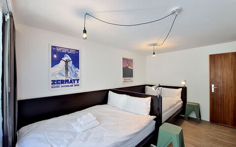 Saphir: Piso, Suelo, Diseño De Interiores, Habitación, Mueble, Cama, Techo, Marco De La Cama, Lecho, Departamento