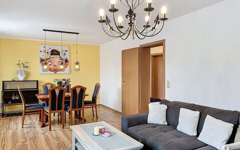Ankerplatz: Mueble, Diseño De Interiores, Piso, Suelo, Madera, Techo, Habitación, Sofá, Sala, Encendiendo
