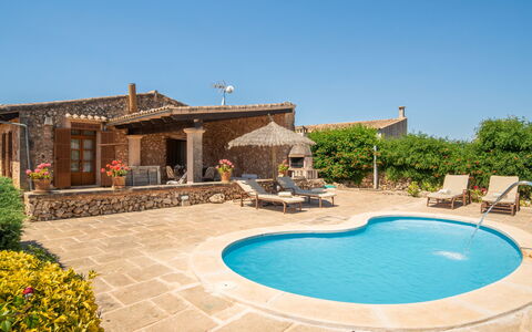 Casa Geranios: Mueble Para Exteriores, Recurso, Piscina, Inmuebles, Sombra, Villa, Casa De Campo, Eco Hotel, Paraguas, Losa