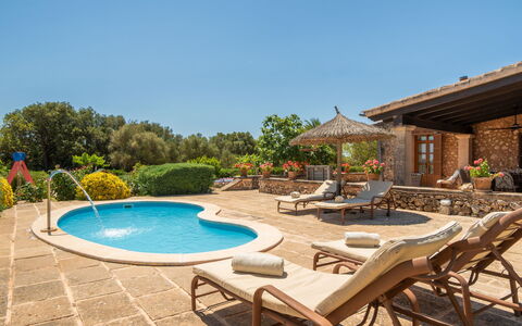 Casa Geranios: Mueble Para Exteriores, Recurso, Piscina, Paraguas, Eco Hotel, Ocio, Losa, Sombra, Patio, Sunlounger