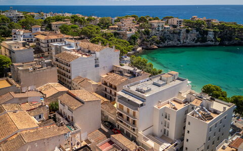 Near the Sea: Ciudad, Barrio Residencial, Departamento, Asentamientos Humanos, Mar, Costa, Balcón, Condominio, Inmuebles, Ciudad De Vacaciones