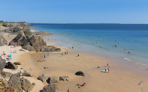 La Sardinerie de la Crique de Porsac'H: Azul, Agua, Playa, Cuerpo De Agua, Costa, Entorno Natural, Costeras Y Los Accidentes Geográficos Oceánico, Mar, Apuntalar, Verano