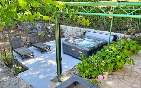 Orba: Piscina, Material Compuesto, Sombra, Jardín, Patio Interior, Maceta, Mueble Para Exteriores, Ocio, Paisajismo, Silla