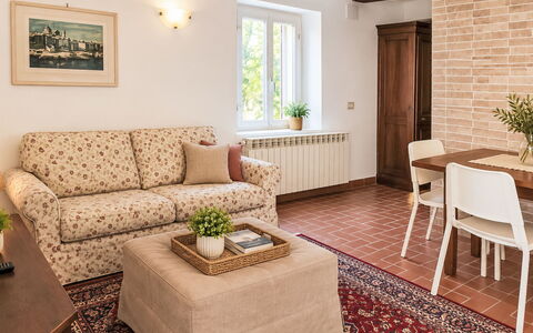 Casetta Belvedere: Diseño De Interiores, Departamento, Balcón, Madera Dura, Manchas De Madera, Suelos De Madera, Pretil, La Luz Del Día, Hotel, Ático