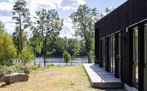 Paradiset 2: Diseño De Interiores, Departamento, Balcón, Madera Dura, Manchas De Madera, Suelos De Madera, Pretil, La Luz Del Día, Hotel, Ático