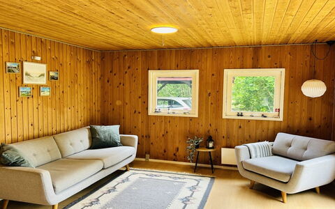 Ritte - from the Sea: Piso, Madera, Suelo, Diseño De Interiores, Mueble, Casa, Sala, Habitación, Techo, Sofá