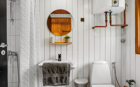 Ritte - from the Sea: Arreglo De Tubería, Baño, Diseño De Interiores, Piso, Plomería, Suelo, Lavabo, Baño, Grifo, Techo