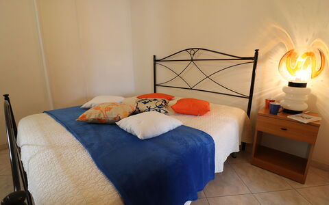 Marta: Cama, Lecho, Mueble, Habitación, Sábana, Linos, Diseño De Interiores, Suelo, Textil, Habitación