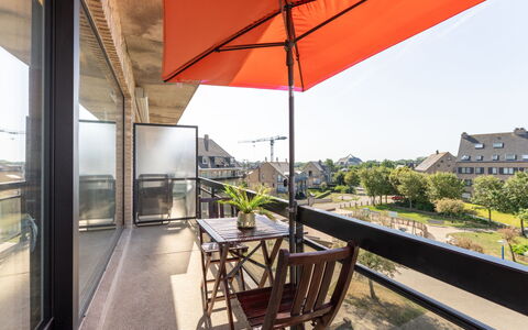 Zandstuyver with Balcony: Departamento, Balcón, Condominio, Sombra