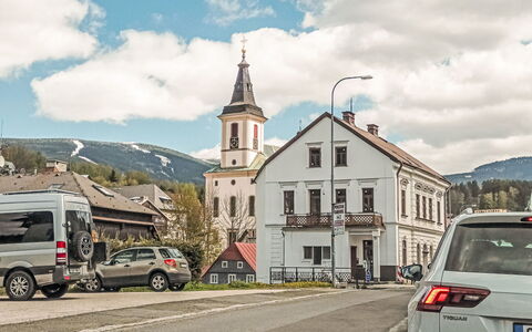 Stodola: Edificio, Superficie De La Carretera, By, Campanario, La Carretera, Calle, Asentamientos Humanos, Vía Pública, Aguja, Suburbio