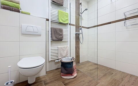 Sonne: Piso, Suelo, Diseño De Interiores, Arreglo De Tubería, Baño, Baño, Loseta, Plomería, Asiento Del Baño, Grifo