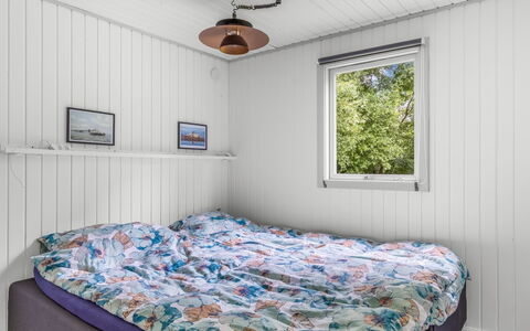 Elif - 200M from the Sea: Madera, Habitación, Cama, Madera Dura, Tablón, Sábana, Lecho, Marco De La Cama, Manchas De Madera, Diseño