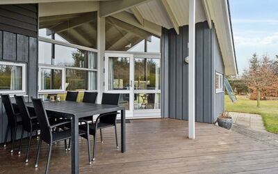 Algeth - 2.5Km from the Sea