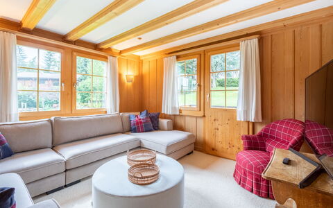 Chalet Cauma: Diseño De Interiores, Madera, Mueble, Piso, Sofá, Suelo, Casa, Sala, Habitación, Techo