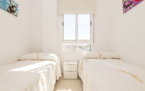 Luma: Habitación, Suelo, Cama, Diseño De Interiores, Departamento, Habitación, Mueble, Lecho, Sábana, Marco De La Cama