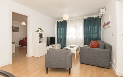 Buleria: Mueble, Diseño De Interiores, Piso, Suelo, Sofá, Madera, Habitación, Techo, Departamento, Sala