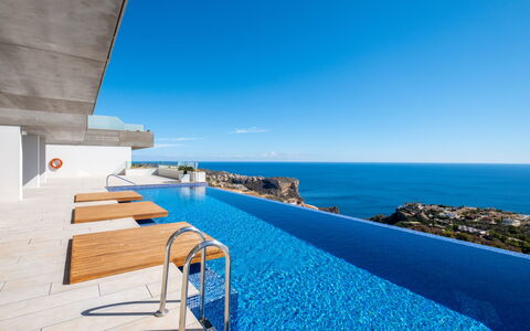 Blue Infinity i: Piscina, Recurso, Casa, Eco Hotel, Inmuebles, Patio, Villa, Patio, Diseño, Mueble Para Exteriores