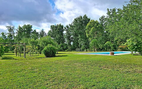 Mouleron: Balcón, Villa