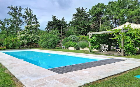Mouleron: Balcón, Villa