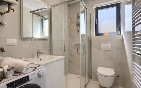 Pula 192: Diseño De Interiores, Piso, Arreglo De Tubería, Suelo, Baño, Lavabo, Grifo, Mueble De Baño, Habitación, Plomería