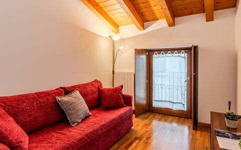 Nido nel Vicolo: Balcón, Villa