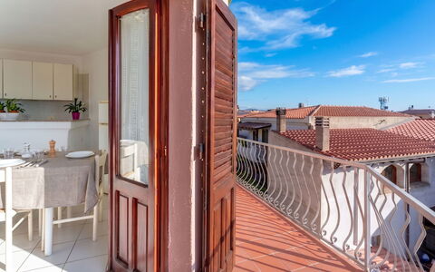 Liberotto: Balcón, Villa