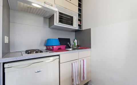 Virginia: Diseño De Interiores, Piso, Suelo, Techo, Departamento, Sombra, Silla, Lámpara, Lámpara, Planta De Casa
