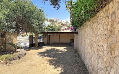 Villa del Mare: Diseño De Interiores, Piso, Suelo, Techo, Departamento, Sombra, Silla, Lámpara, Lámpara, Planta De Casa