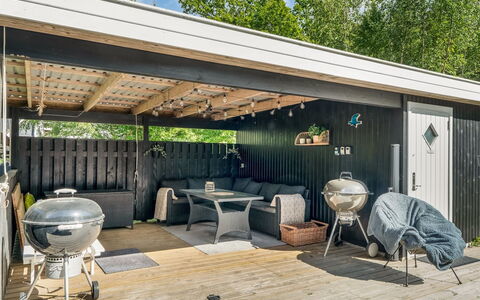 Stanko - 300M from the Sea: Madera, Mueble, Mueble Para Exteriores, Jardín, Sombra, Patio Interior, Silla, Cubierta, Estructura Al Aire Libre, Edificios Del Jardín