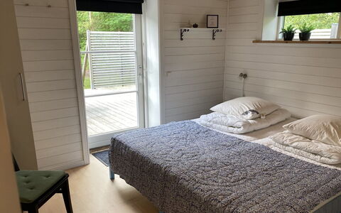 Stanko - 300M from the Sea: Madera, Mueble, Suelo, Piso, Habitación, Cama, Madera Dura, Lecho, Marco De La Cama, Manchas De Madera