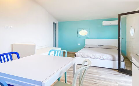 Cecina 570: Diseño De Interiores, Mueble, Piso, Suelo, Madera, Techo, Habitación, Habitación, Departamento, Cama