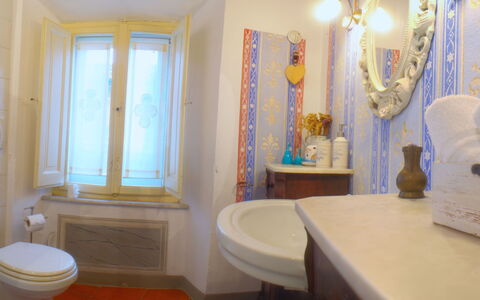 I Tre Camini: Lavabo Del Baño, Arreglo De Tubería, Baño, Diseño De Interiores, Piso, Suelo, Lavabo, Grifo, Plomería, Habitación