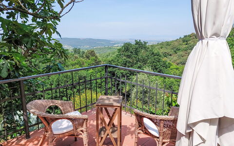 Cuculo: Hill Station, Mueble Para Exteriores, Balcón, Silla, Cerca, Eco Hotel, Mesa Al Aire Libre, Recurso