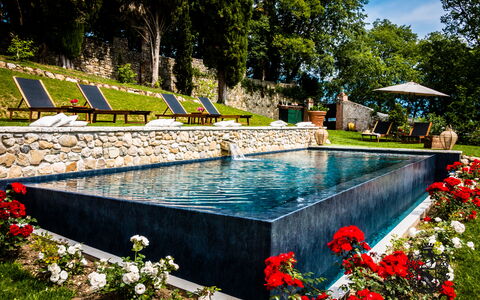Villa Veneta - Historic Villa in the Prosecco Hill: Azul, Piscina, Fuente De Agua, Jardín, Paisajismo, Sombra, Diseño, Patio Interior, Mueble Para Exteriores, Losa