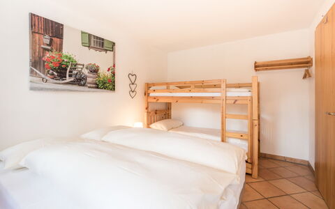 Val Mulin 14.1: Madera, Casa, Mueble, Habitación, Cama, Lecho, Congelación, Hotel, Marco De La Cama, Sábana