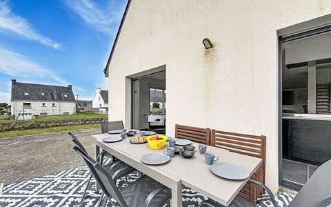 Maison Kergrosse: Casa, Hormigón, Entrada De Coches, Mueble Para Exteriores, Balcón, La Luz Del Día, Villa, Patio