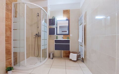 L'Etoile du Sud: Piso, Diseño De Interiores, Arreglo De Tubería, Baño, Suelo, Plomería, Baño, Techo, Habitación, Loseta