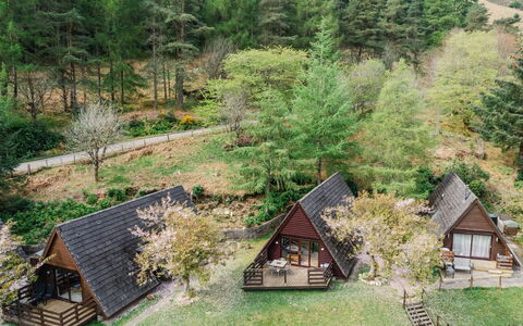 Glengarry Combi: Área Rural, Cabaña, Jardín, Cuarto De Troncos, \Choza, Madera Dura, Yarda, Parque, Paisajismo, Edificios Del Jardín