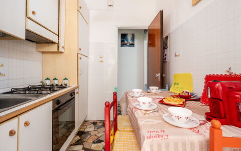 A Cà du Piero: Diseño De Interiores, Piso, Madera, Suelo, Electrodoméstico, Habitación, Mueble, Techo, Cocina, Departamento