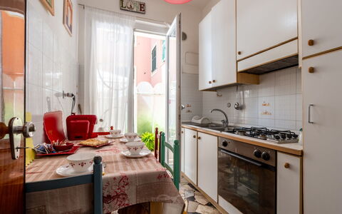 A Cà du Piero: Departamento, Piso, Diseño De Interiores, Casa, Suelo, Mueble, Puerta, Electrodoméstico, Aparato De Cocina, Cocina