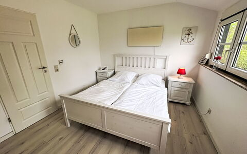 Friesenwohnung: Mueble, Cama, Habitación, Lecho, Madera, Sábana, Diseño De Interiores, Suelo, Piso, Habitación