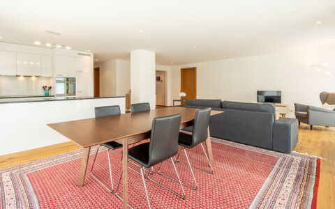 Taviarna Laax 1.9: Recurso, Inmuebles, Hacienda, Balcón, Ciudad De Vacaciones, Piscina, Hotel, Balneario, Paisajismo