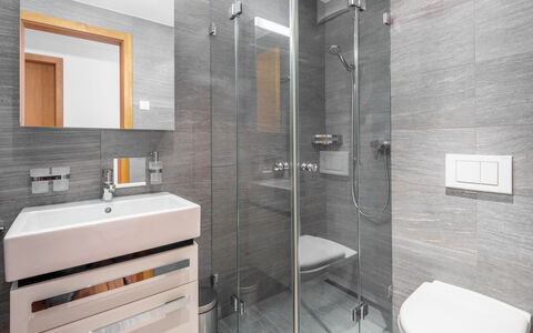 Taviarna Laax 1.9: Recurso, Inmuebles, Hacienda, Balcón, Ciudad De Vacaciones, Piscina, Hotel, Balneario, Paisajismo