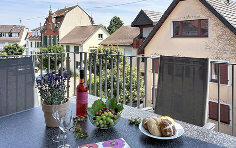 Endingen am Kaiserstuhl 100: Casa, Diseño Urbano, Balcón, Departamento, Maceta, Planta De Casa, Porche, Silla, Mueble Para Exteriores, Pintar