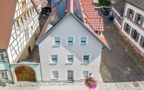 Endingen am Kaiserstuhl 100: Recurso, Inmuebles, Hacienda, Balcón, Ciudad De Vacaciones, Piscina, Hotel, Balneario, Paisajismo