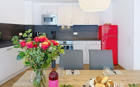 Endingen am Kaiserstuhl 100: Mueble, Diseño De Interiores, Piso, Suelo, Cocina, Mesa, Habitación, Techo, Encendiendo, Mostrador