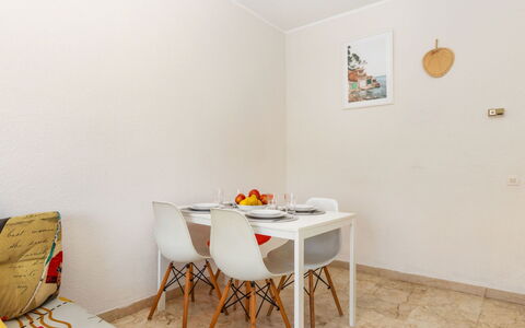 Ribera: Mueble, Piso, Diseño De Interiores, Suelo, Habitación, Mesa, Departamento, Sala, Cocina Y Comedor Mesa, Techo
