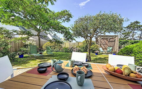Maison Kercambre: Recurso, Inmuebles, Hacienda, Balcón, Ciudad De Vacaciones, Piscina, Hotel, Balneario, Paisajismo