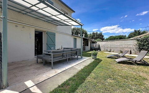 La Villa Soleya: Recurso, Inmuebles, Hacienda, Balcón, Ciudad De Vacaciones, Piscina, Hotel, Balneario, Paisajismo